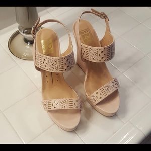 Size 10 wedges